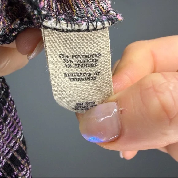 Buckle Gimmicks NWOT Printed Mock Neck Top, Size L - Picture 9 of 10